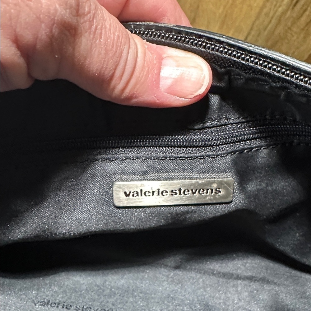 Valerie Steven’s bag - Picture 9 of 10